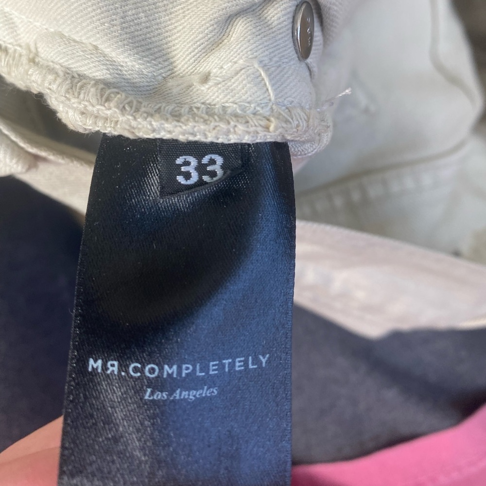 Mr. Completely - image 3